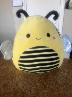 Squishmallows Sunny Yellow Bee Plush with Silver Sparkle Wing